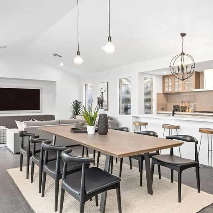 Sillas de comedor de madera oscura de nogal con asiento acolchado de cuero sintético o tela beige, para sala de estar, dormitorio, cocina o como sillas auxiliares de escritorio.