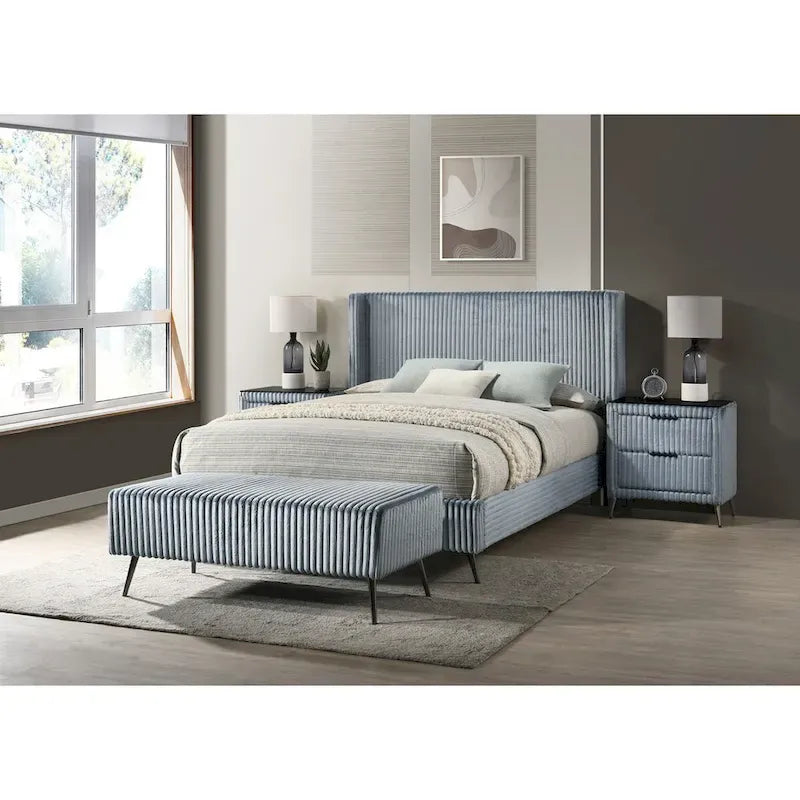 Cama tapizada con paneles de pana ancha Mavela con 2 mesitas de noche y banco, azul